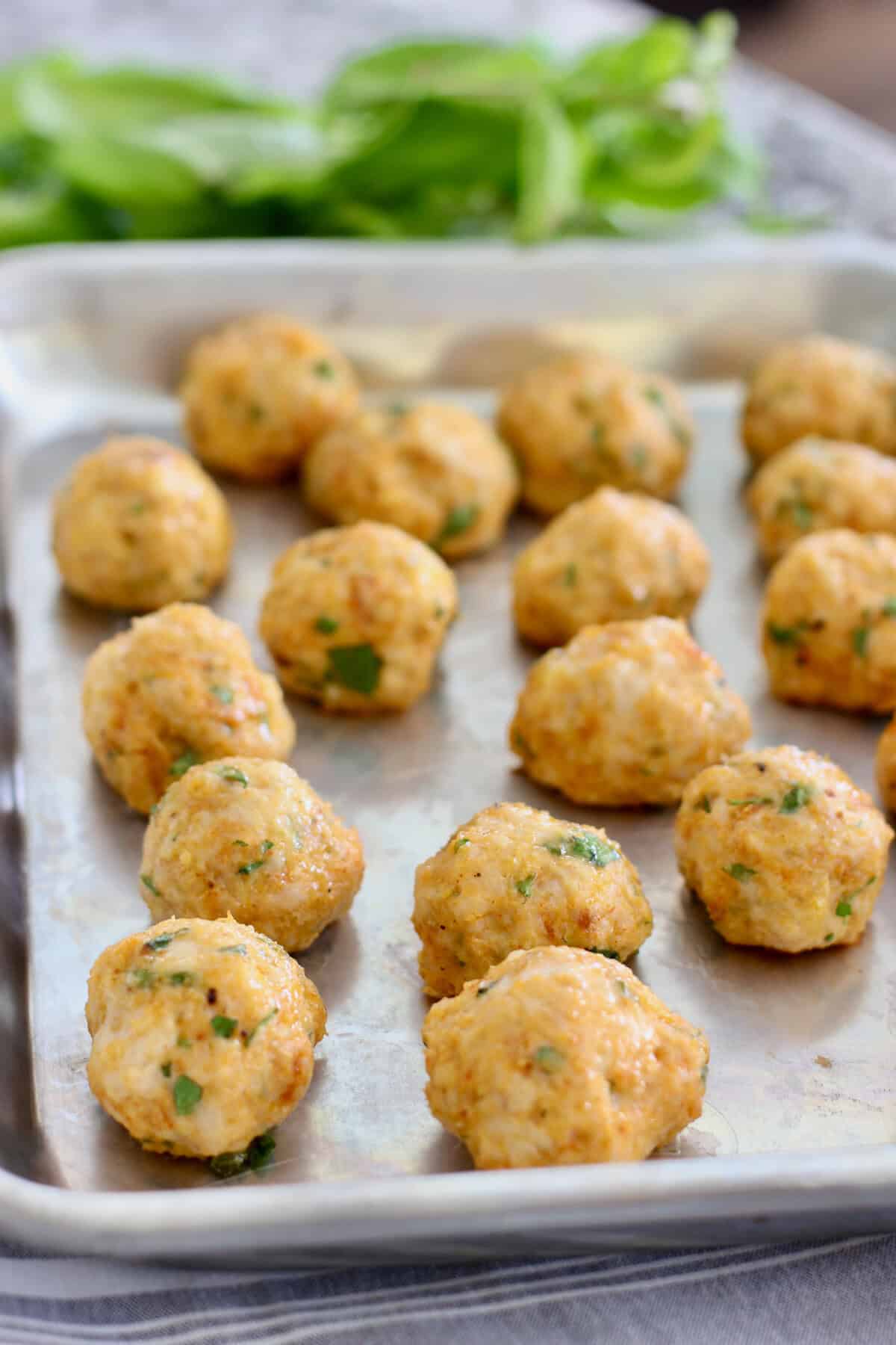 Juicy Baked Chicken Meatballs: Fast Italian Flavor, Zero Mess